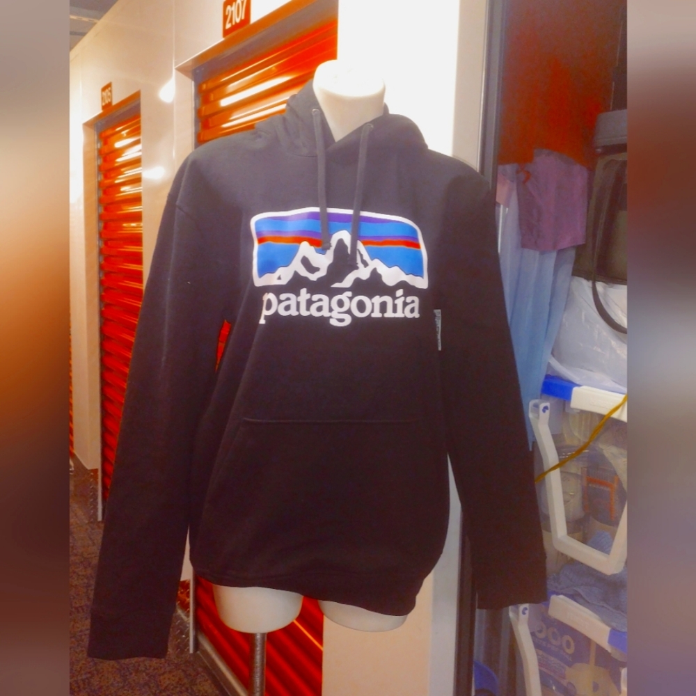 Pategonia Hoodie Medium